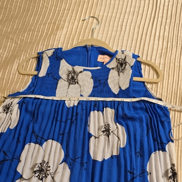 Black Level Chico's Blue and White Floral Midi Dress - Picture 9 of 14